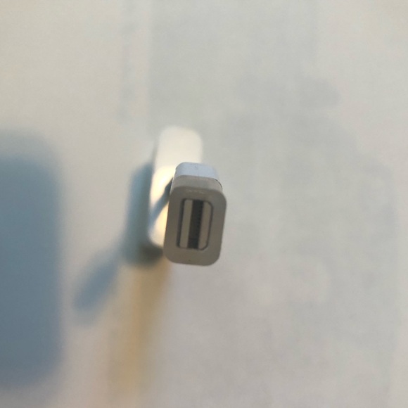 APPLE MINI DISPLAY PORT ADAPTER for Mac - Picture 5 of 6